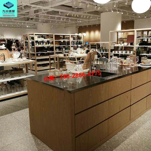 伶俐飾品加盟 融合專業(yè)貨架與金屬裝飾，打造卓越零售空間